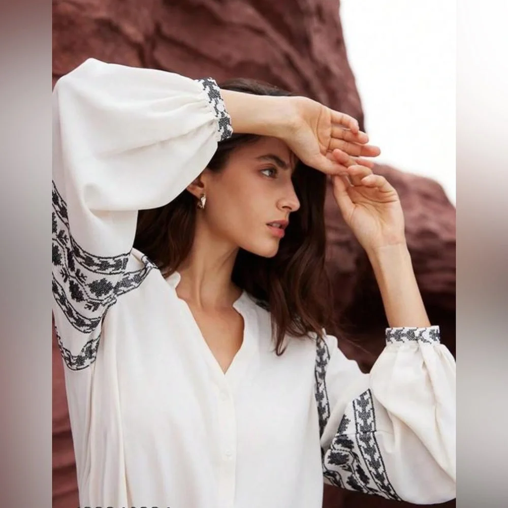 Zara Embroidered White Blouse - Picture 2 of 7